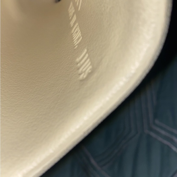 Yeezy Slides - Picture 8 of 8